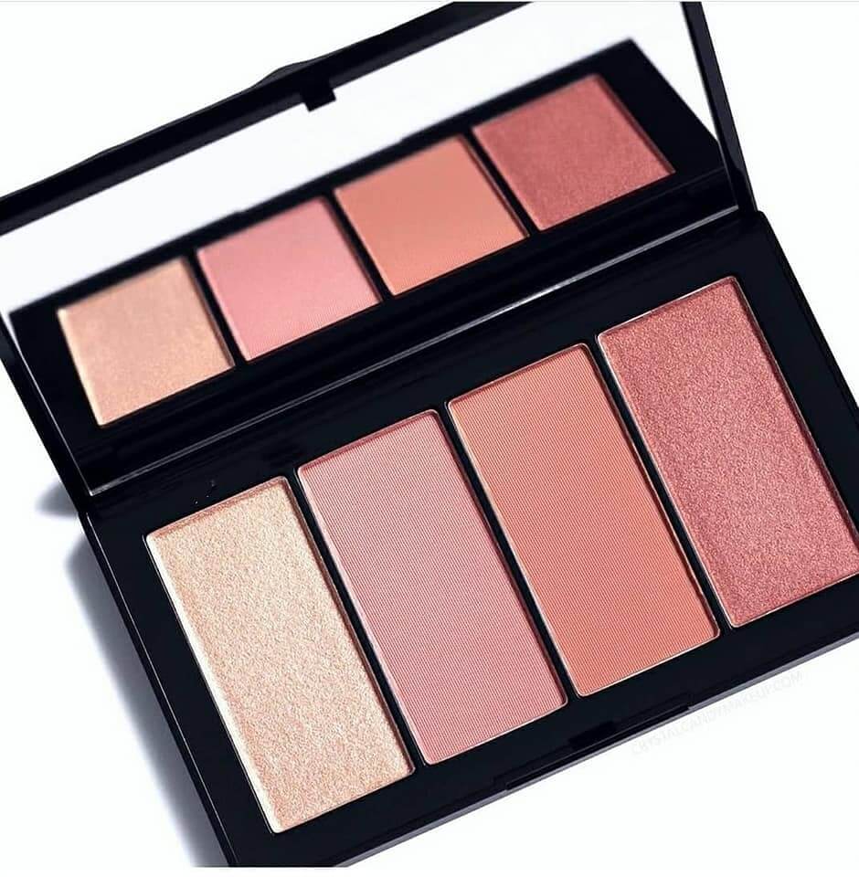 Nars Hotfix Cheek Palette Limited Edition พาเลตบลัชลิมิเต็ดเอดิชั่นจากนารส์  ประกอบไปด้วยบลัชออนและไฮไลท์ สีสันสวยงามโทนธรรมชาติ 4 เฉดสี สร้างลุคหลายมิติ เนื้อเนียนนุ่ม บางเบา เกลี่ยง่าย เม็ดสีแน่น กลืนไปกับผิวอย่างเป็นธรรมชาติ