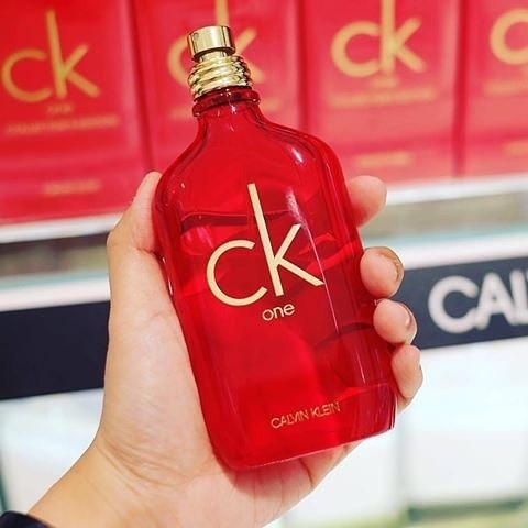 CK One Collector's Edition EDT 100 ml  น้ำหอม CK One น้ำหอมที่ผู้หญิงก็ใช้ได้ผู้ชายก็ใช้ดี มาในแพ็คเก็จลิมิเต็ดสีแดง ต้อนรับตรุษจีน 