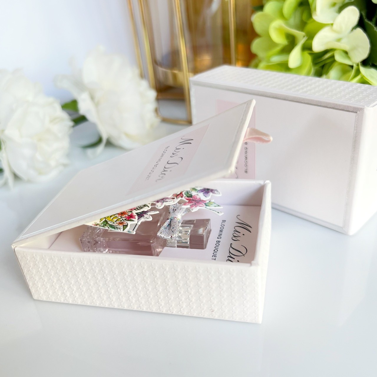 DIOR Miss Dior Blooming Bouquet Valentine's Limited Box EDT 5ml, Set miss dior, น้ำหอม Dior,Miss Dior Blooming Bouquet ,ของขวัญวันคริสมาสต์, ของขวัญวันปีใหม่,DIOR Miss Dior Blooming Bouquet Valentine's Limited Box EDT 5ml รีวิว,DIOR Miss Dior Blooming Bouquet Valentine's Limited Box EDT 5ml ราคา